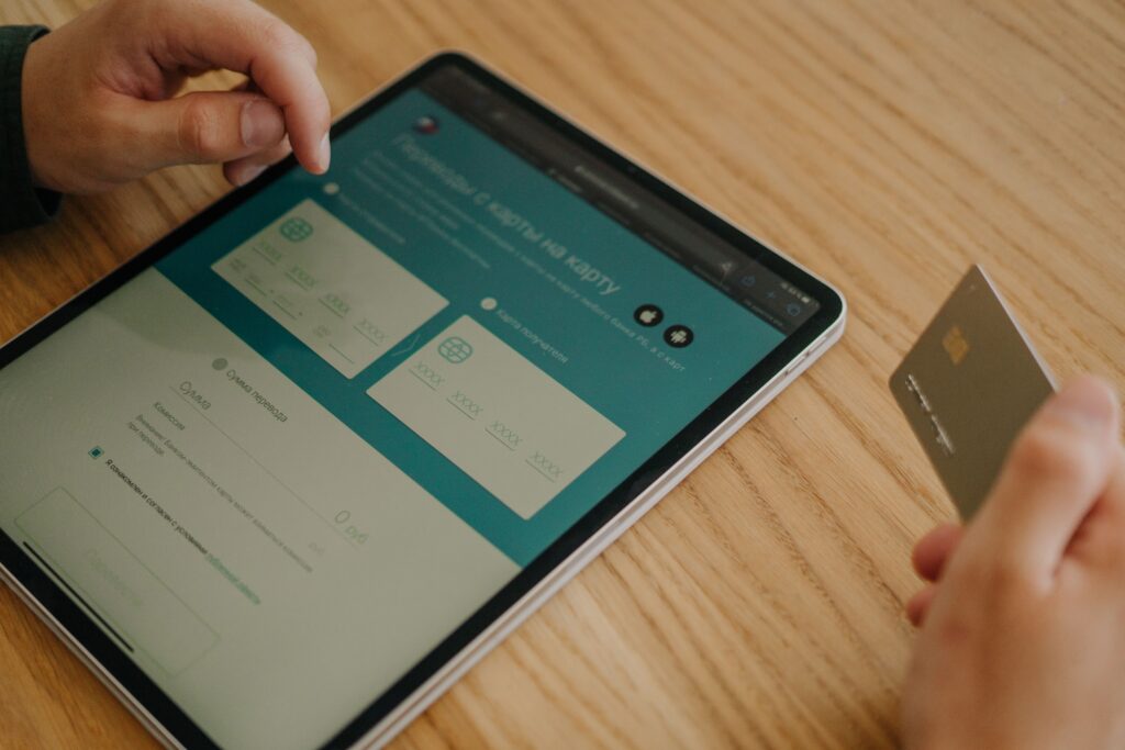 Top FinTech Solutions for Effective Budgeting and Saving